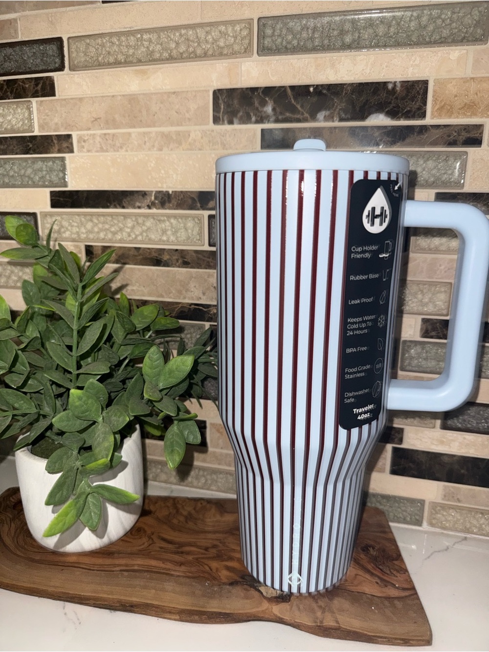 HydroJug 40 oz Traveler - Striped Out - NWT/NIB